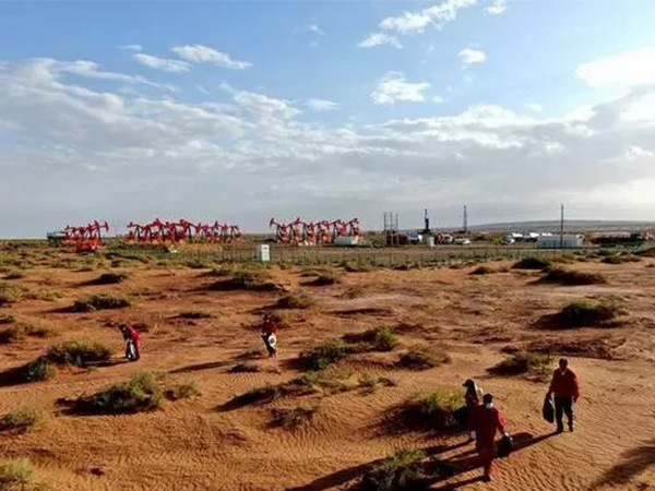 華(hua)北巴彥油(you)田打出内(nèi)蒙古西部(bu)最深水平(ping)井